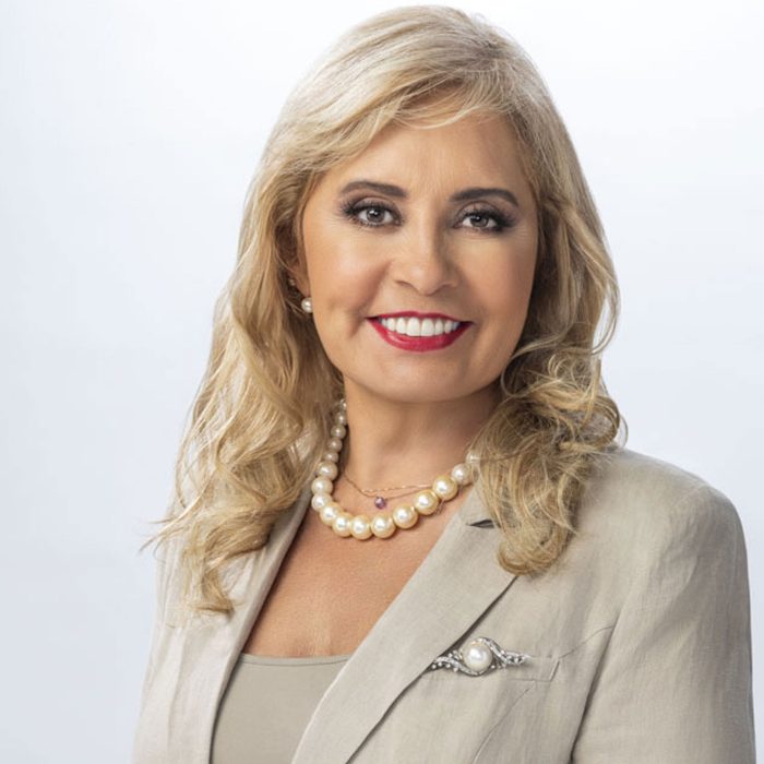 Carla Estrada
