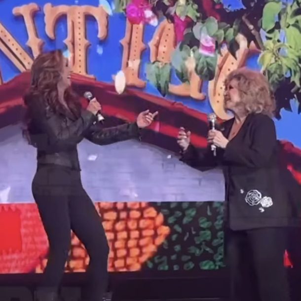 Lucero y Angélica María en vivo