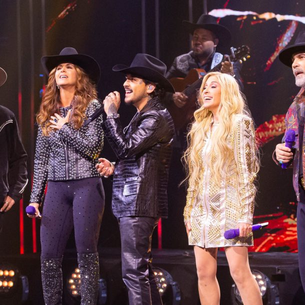 Lucero, Yuri, Emmanuel, Mijares, Christian Nodal - Juego de Voces