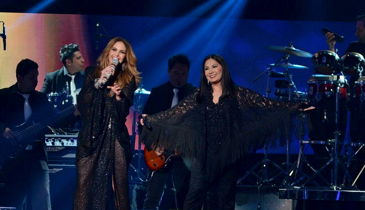 Lucero y Ana Gabriel en los Billboards