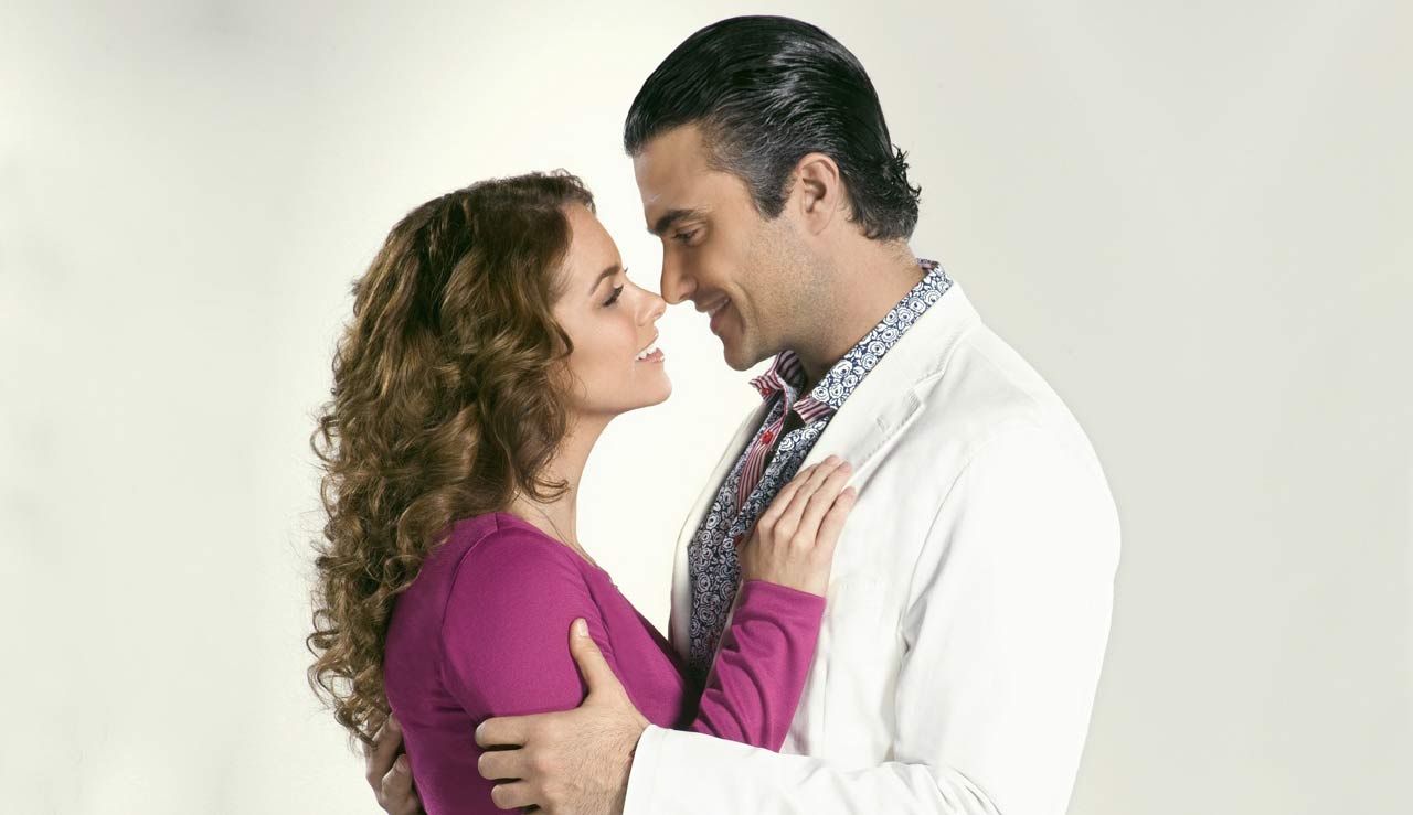 Lucero y Jaime Camil - Por Ella Soy Eva