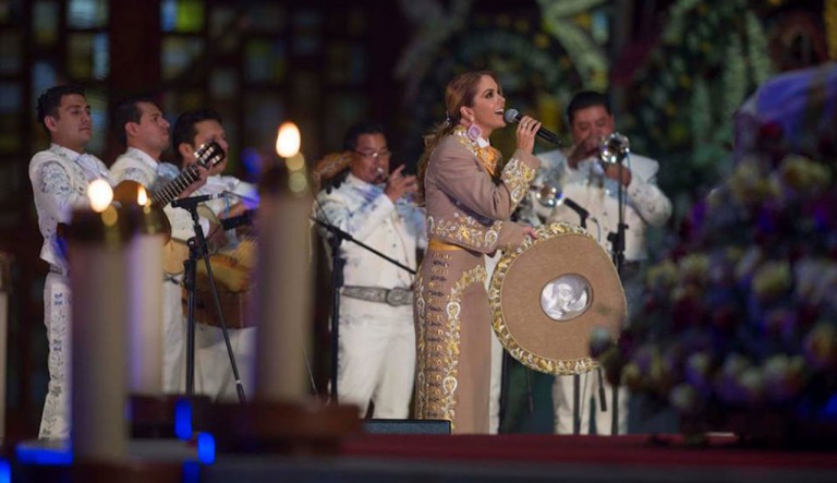 Lucero y Pedro Fernández - Mañanitas a la virgen de Guadalupe