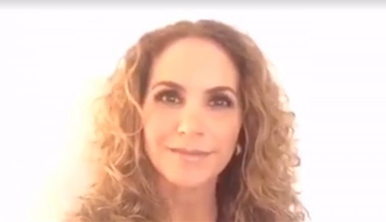 Lucero apoya Ecuador