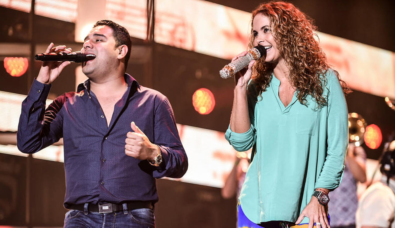 Lucero y Banda MS