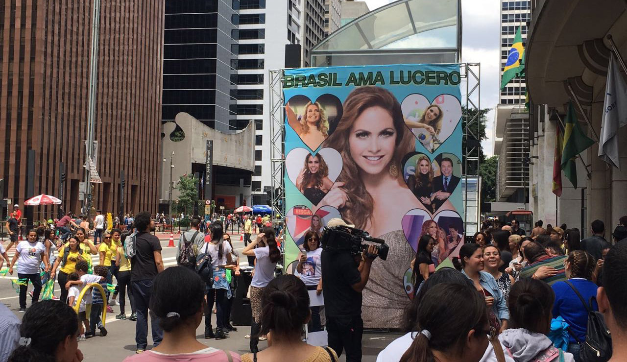 Lucero Flashmob