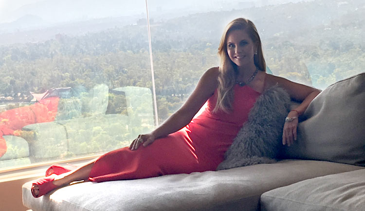 Lucero Hola TV