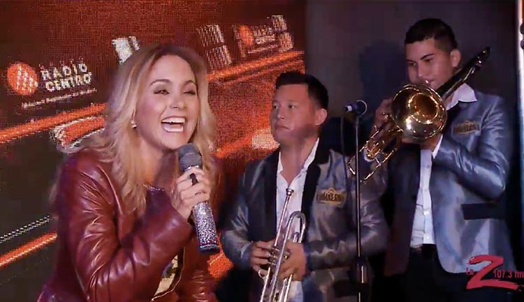 Lucero en Noches de Bohemia de La Z