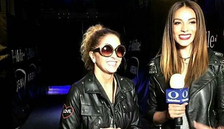 Lucero ensaya el himno nacional