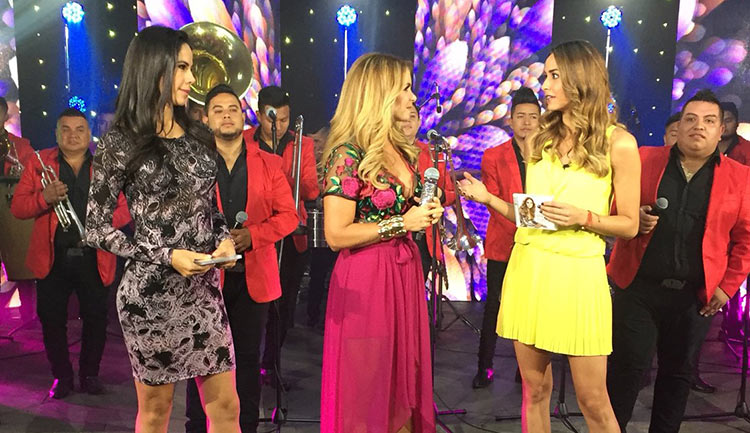 Lucero con Paola Rojas