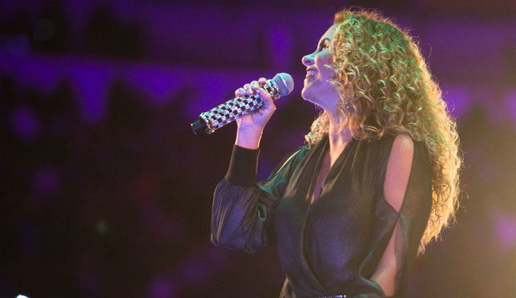 Lucero en Festival Calavera