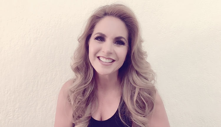 Lucero Día de las Madres