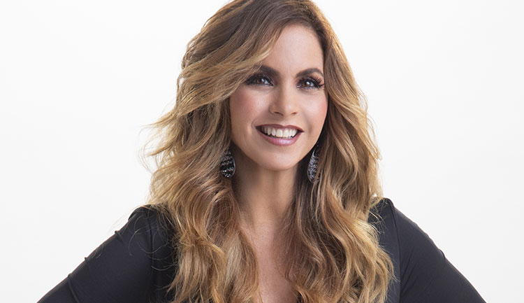 Lucero lanza Solo Me Faltabas Tú