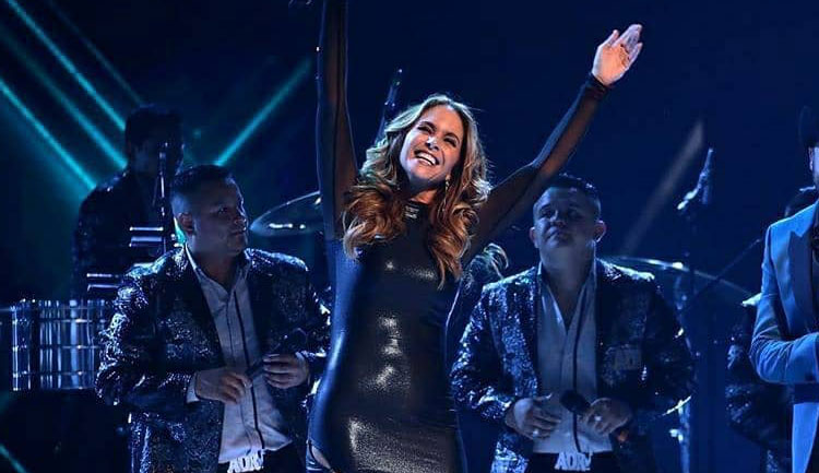 Lucero reina de premios Bandamax