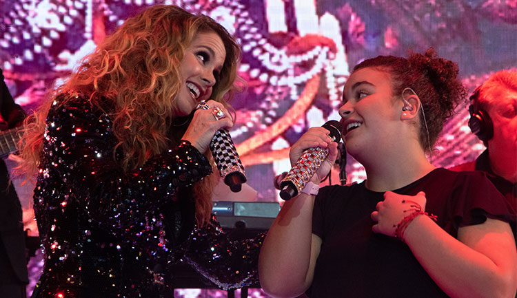 Lucero Pop Live