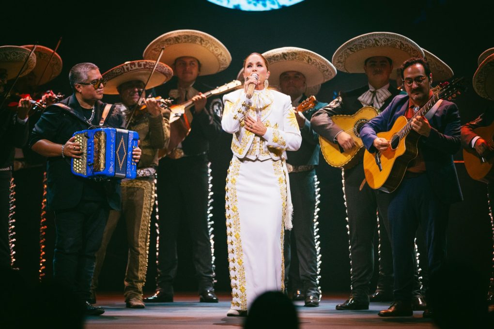 Lucero - Fuertes Declaraciones - Conexión Mexicana - Mariachi - Ranchero