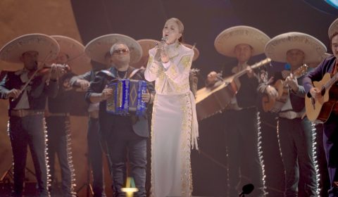 Fernanda Familiar celebra la trayectoria de Lucero en ranchero