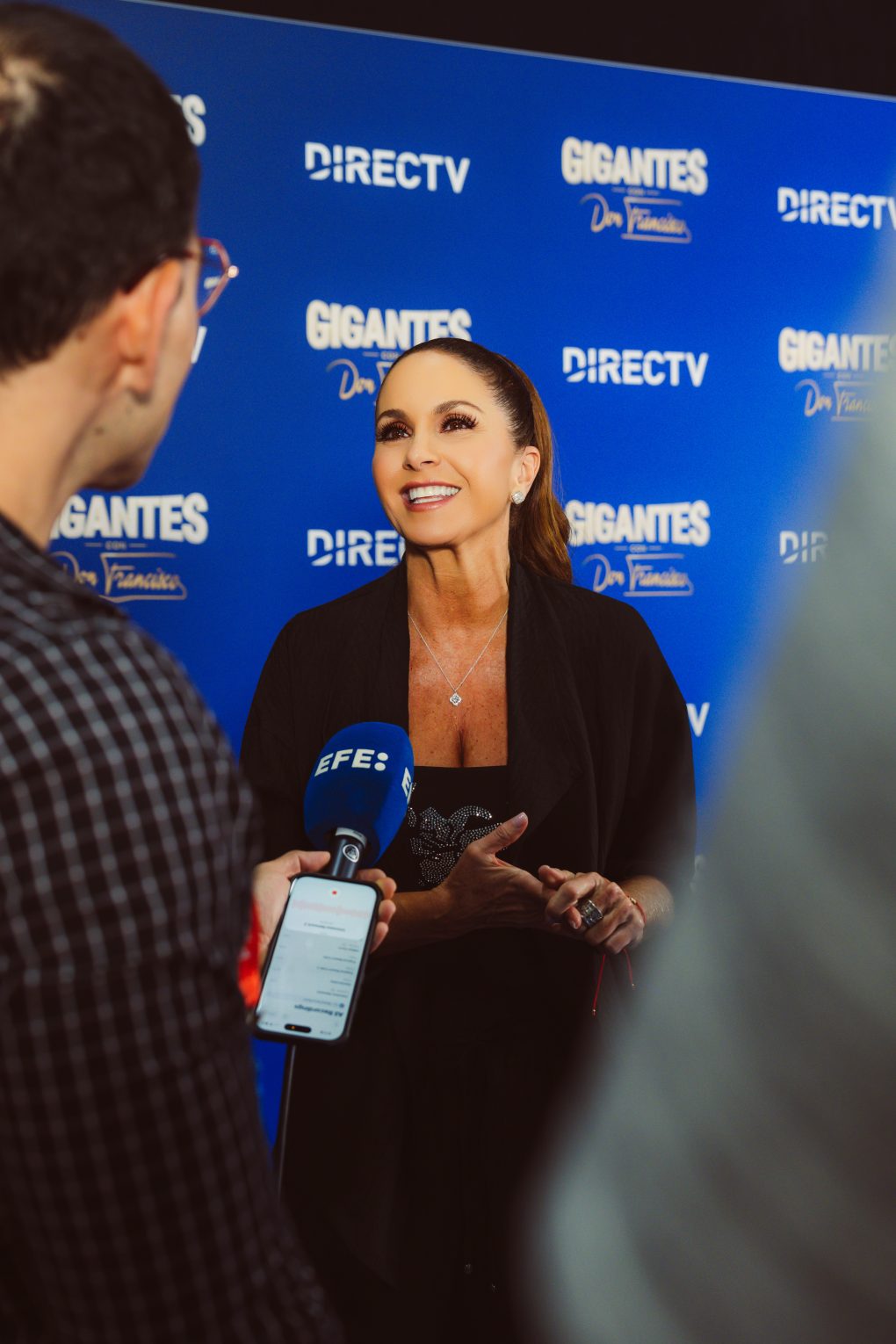 Lucero en Gigantes con Don Francisco