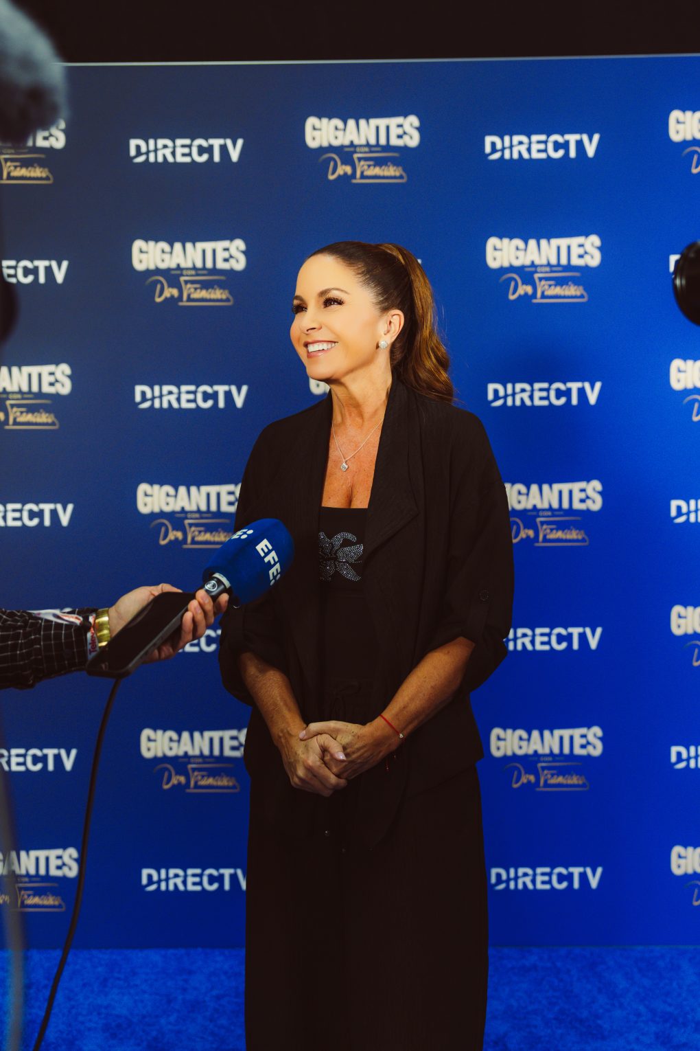 Lucero en Gigantes con Don Francisco