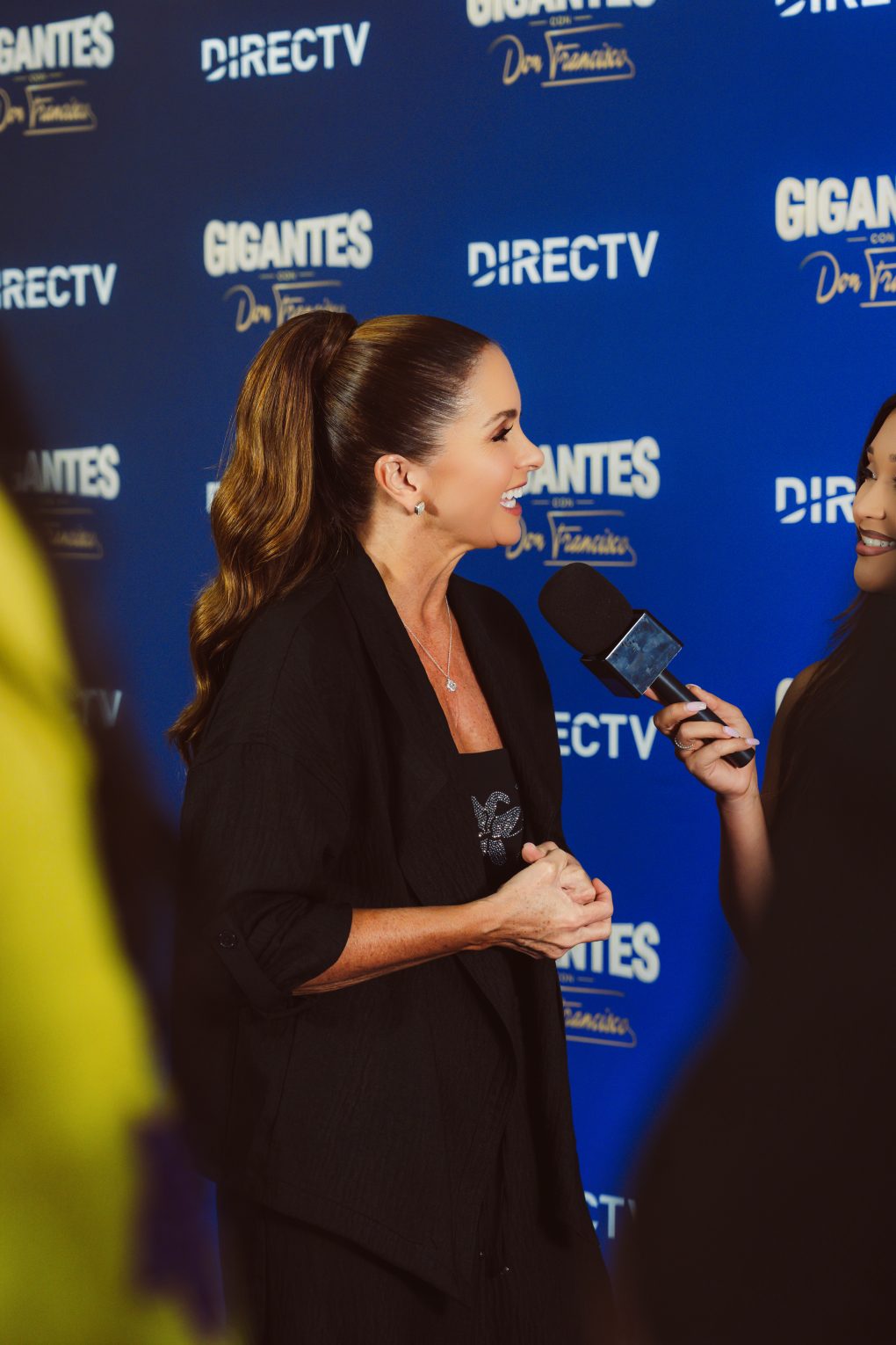 Lucero en Gigantes con Don Francisco