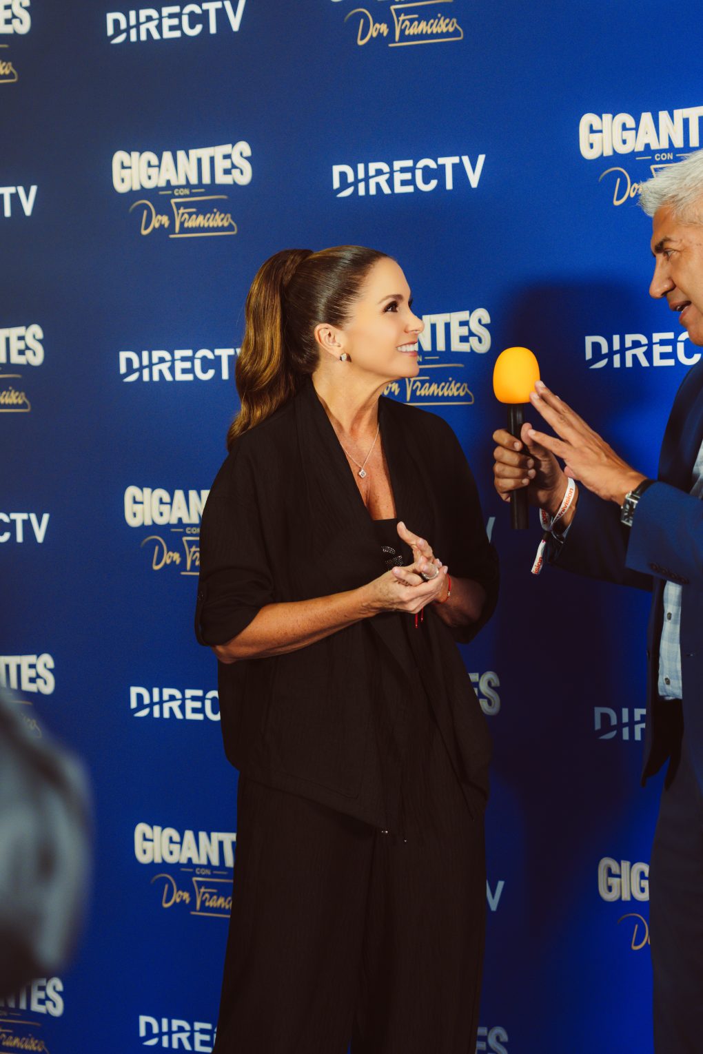 Lucero en Gigantes con Don Francisco