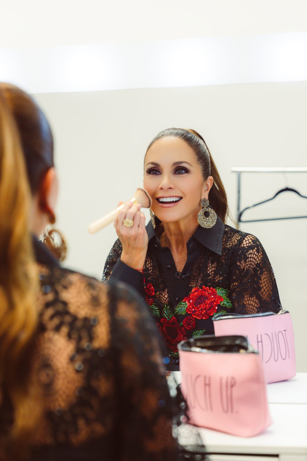 Lucero en Gigantes con Don Francisco