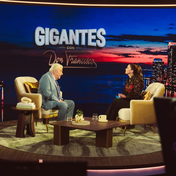 Lucero en Gigantes con Don Francisco