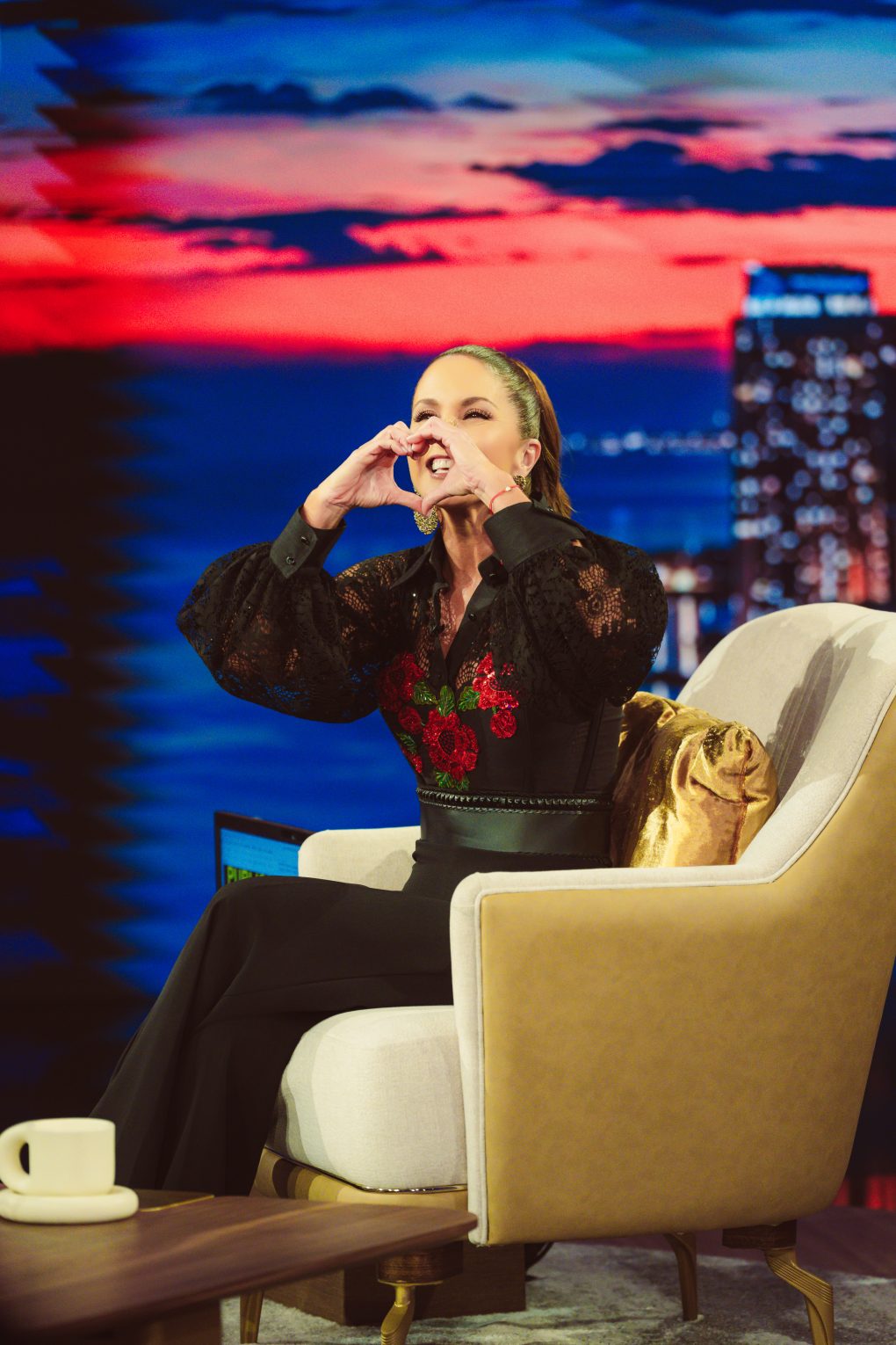 Lucero en Gigantes con Don Francisco
