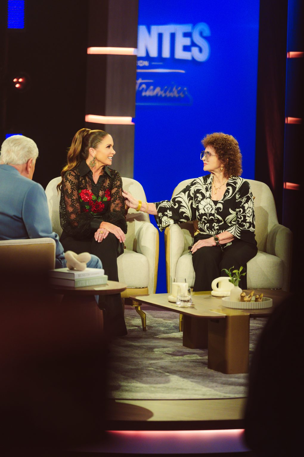Lucero en Gigantes con Don Francisco