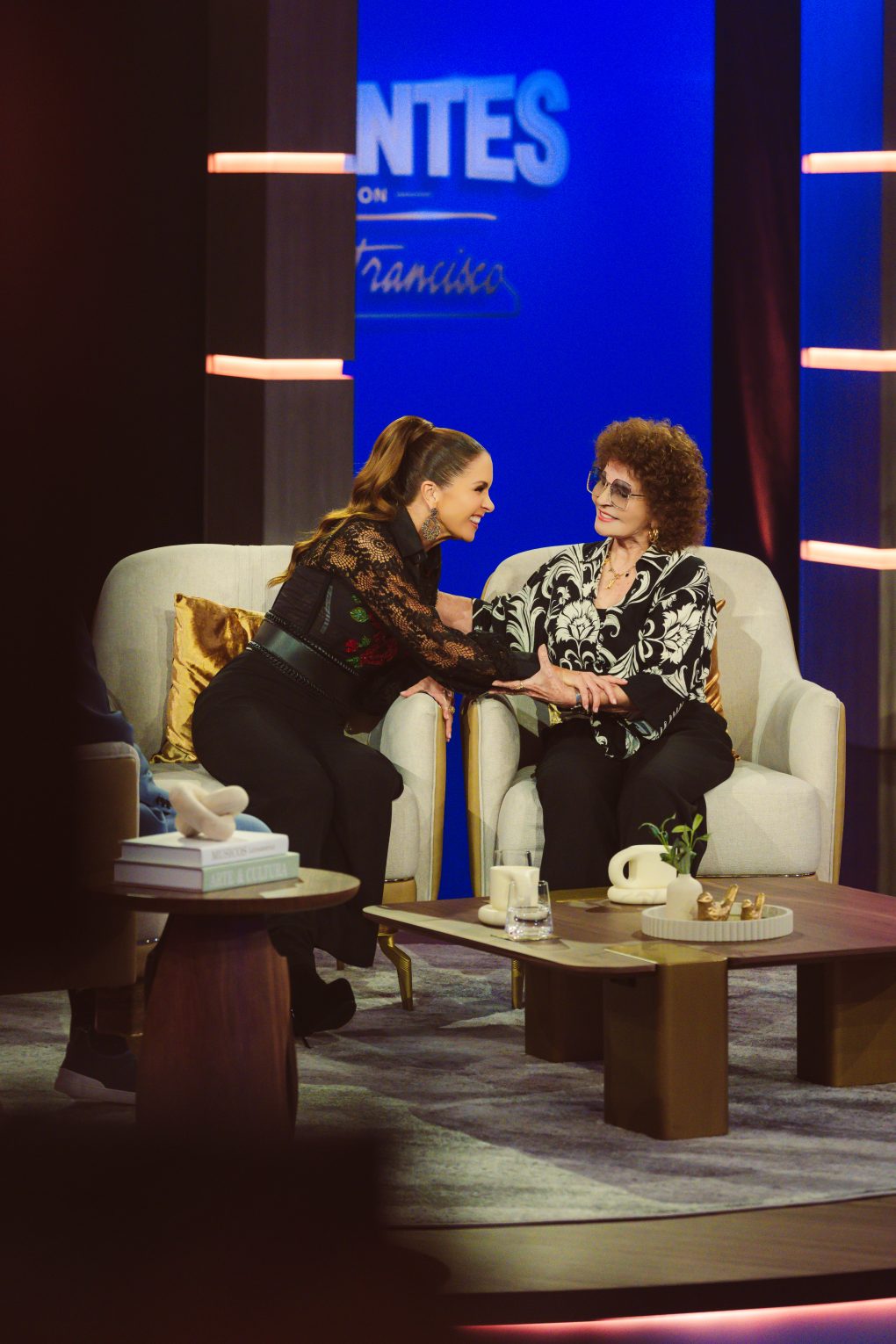 Lucero en Gigantes con Don Francisco