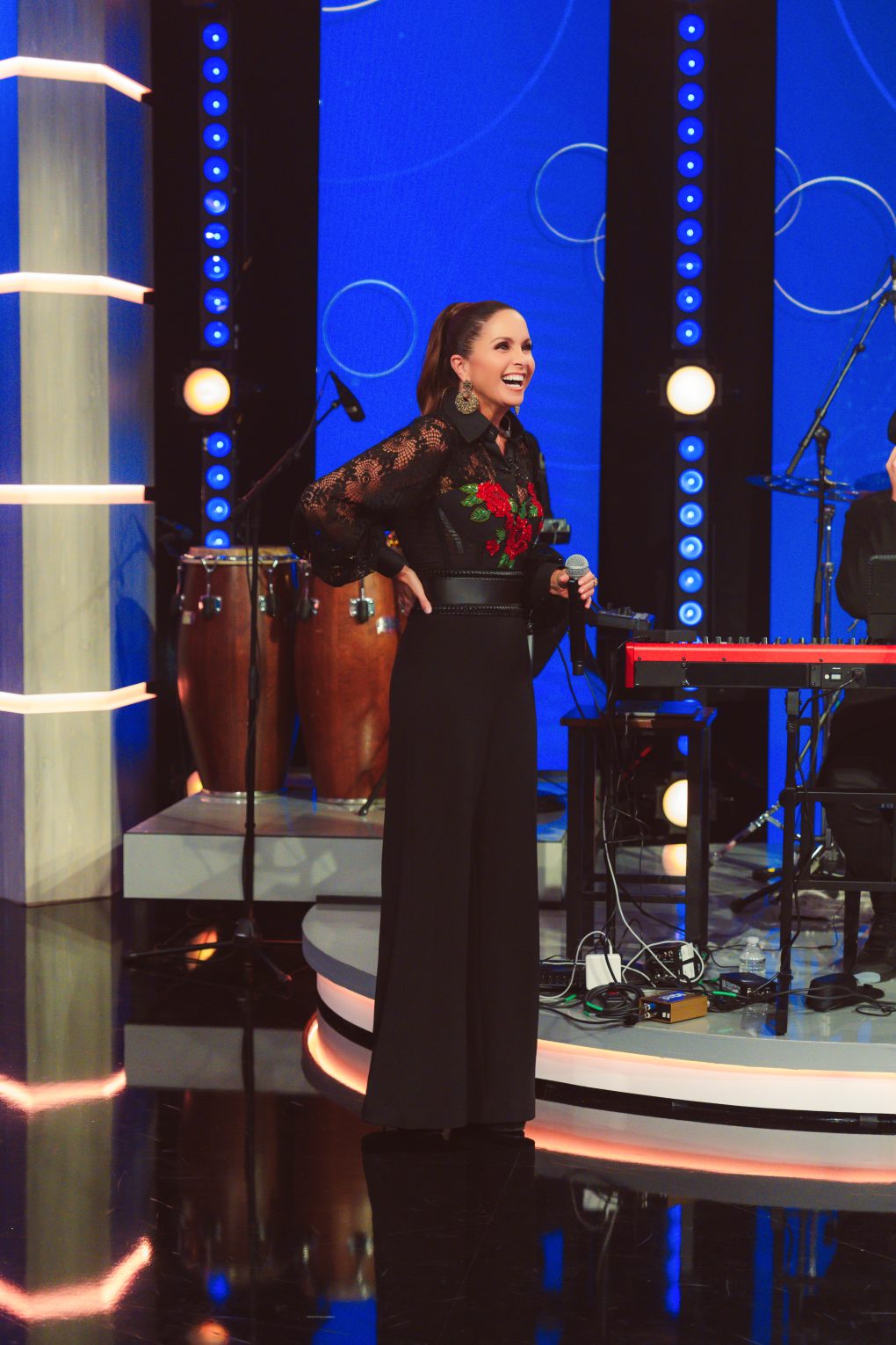Lucero en Gigantes con Don Francisco