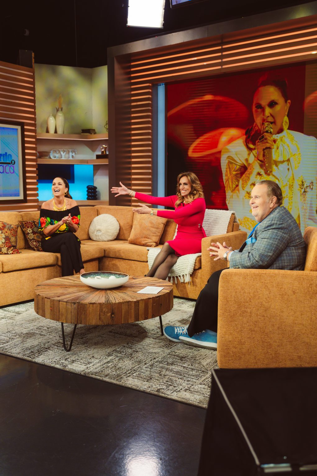 Lucero en El Gordo y la Flaca