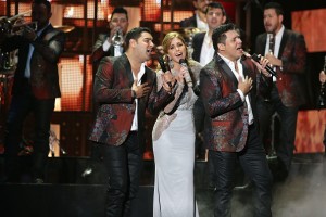 Lucero y Banda MS Billboard 2016