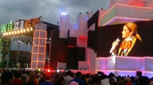 Lucero en el Zocalo 2016 Grito de Independencia