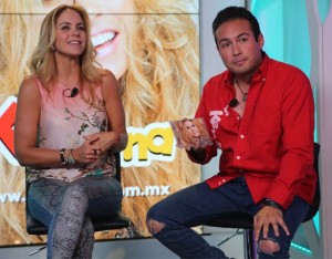 Lucero y Pepona en la Ke Buena promoviendo Enamorada con banda