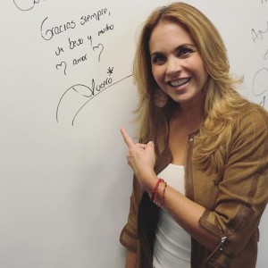 Lucero en Claro Música