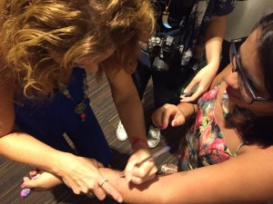 lucero-convive-con-fans-brasil-0006