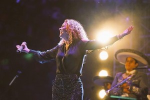 Lucero en el Festival Calavera