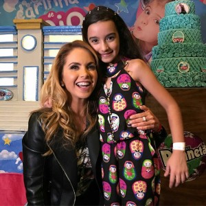 Lucero fiesta de Carinha de Anjo y cumpleaños 48