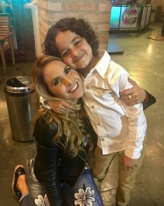 Lucero fiesta de Carinha de Anjo y cumpleaños 48