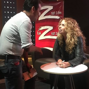 Lucero firma boletos del Auditorio Nacional