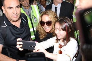 Lucero regresa a Brasil