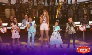 Lucero en Pequeños Gigantes interpretando Necesitaría