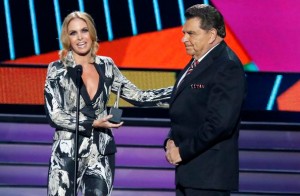 Lucero en Premios Tu Mundo